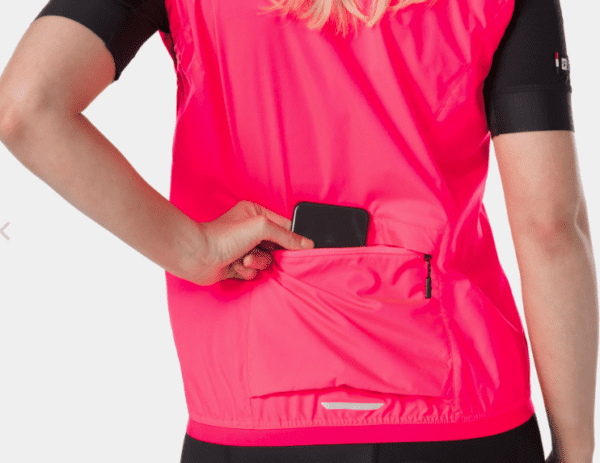 The Circuit Women's Windshell Vest is an ultralight packable vest essential for crisp windy rides when your core needs protection. Not only is this vest windproof, but it also features a full-length zip for excellent temperature regulation, and has an extended rear drop-tail design for coverage against road spray.